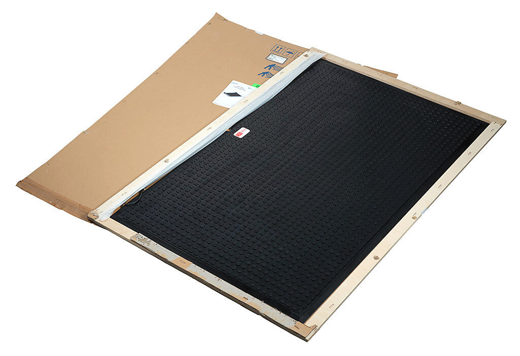 ASO Safety Solutions safety contact mat, 36 x 60in, integrated taper edge, 24 VAC/VDC operating voltage, polyurethane contact surface, black, IP65, 19.6ft/6m cable length, pigtail.-1602-4095