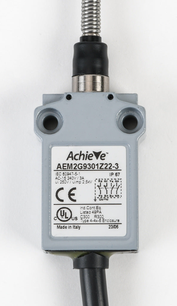 AchieVe compact limit switch, side rotary lever with 14mm nylon roller, (2) N.O./(2) N.C. contact(s), snap action, 25mm hole spacing, zinc alloy, pigtail, 9.8ft/3m cable length, bottom exit.-AEM2G4120Z22-3