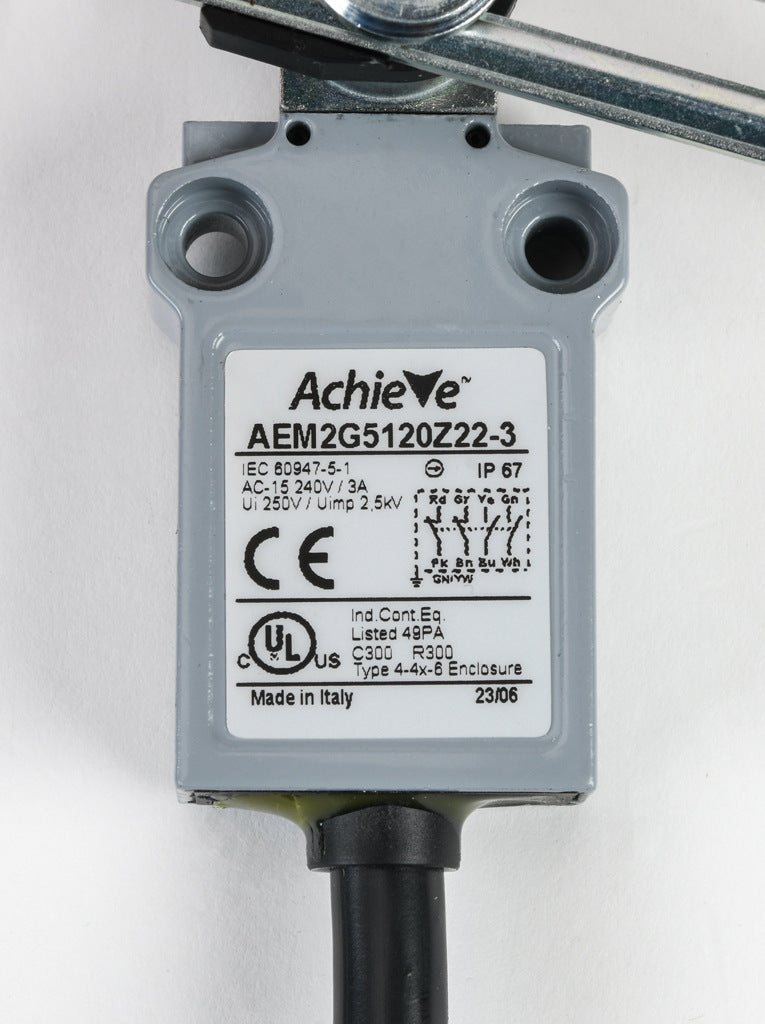 AchieVe compact limit switch, side rotary adjustable lever with 18mm nylon roller, (2) N.O./(2) N.C. contact(s), snap action, 25mm hole spacing, zinc alloy, pigtail, 9.8ft/3m cable length, bottom exit.-AEM2G5120Z22-3