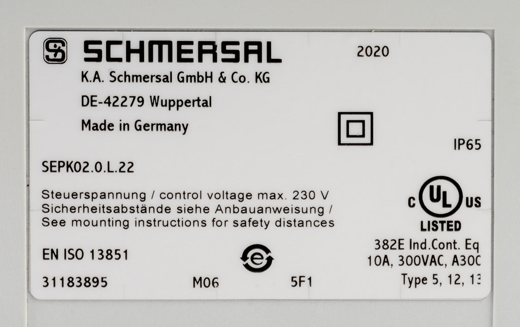 Schmersal control panel, two-hand safety, plastic, empty enclosure.-SEPK02.0.L.22