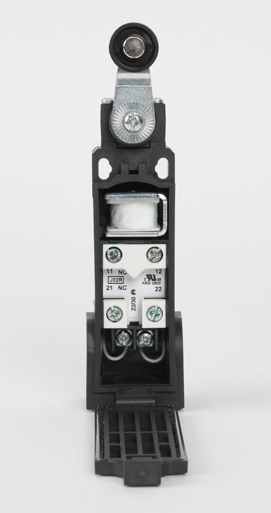 AchieVe IEC limit switch, side rotary lever with 18mm nylon roller, 90-degree adjustable head, (2) N.C. contact(s), snap action, solenoid reset, 20-22mm hole spacing, plastic, (2) PG11 and (1) 1/2in NPT cable entries.-AHP2T41J02-024
