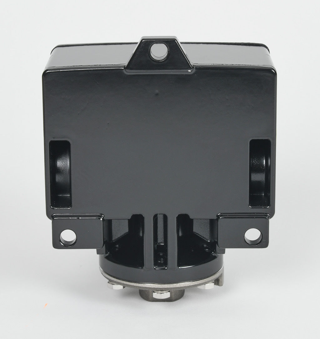 Ashcroft mechanical pressure switch, 15 to 100 psig set point, 1.5 to 5.0 psig deadband range, Buna-N sensing element, Buna-N seal(s), SPDT 15A, 1/4in female NPT process connection, 3/4in female NPT conduit opening.-B424B100