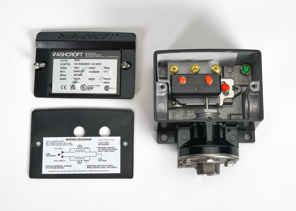 Ashcroft mechanical pressure switch, 15 to 100 psig set point, 1.5 to 5.0 psig deadband range, Buna-N sensing element, Buna-N seal(s), SPDT 15A, 1/4in female NPT process connection, 3/4in female NPT conduit opening.-B424B100