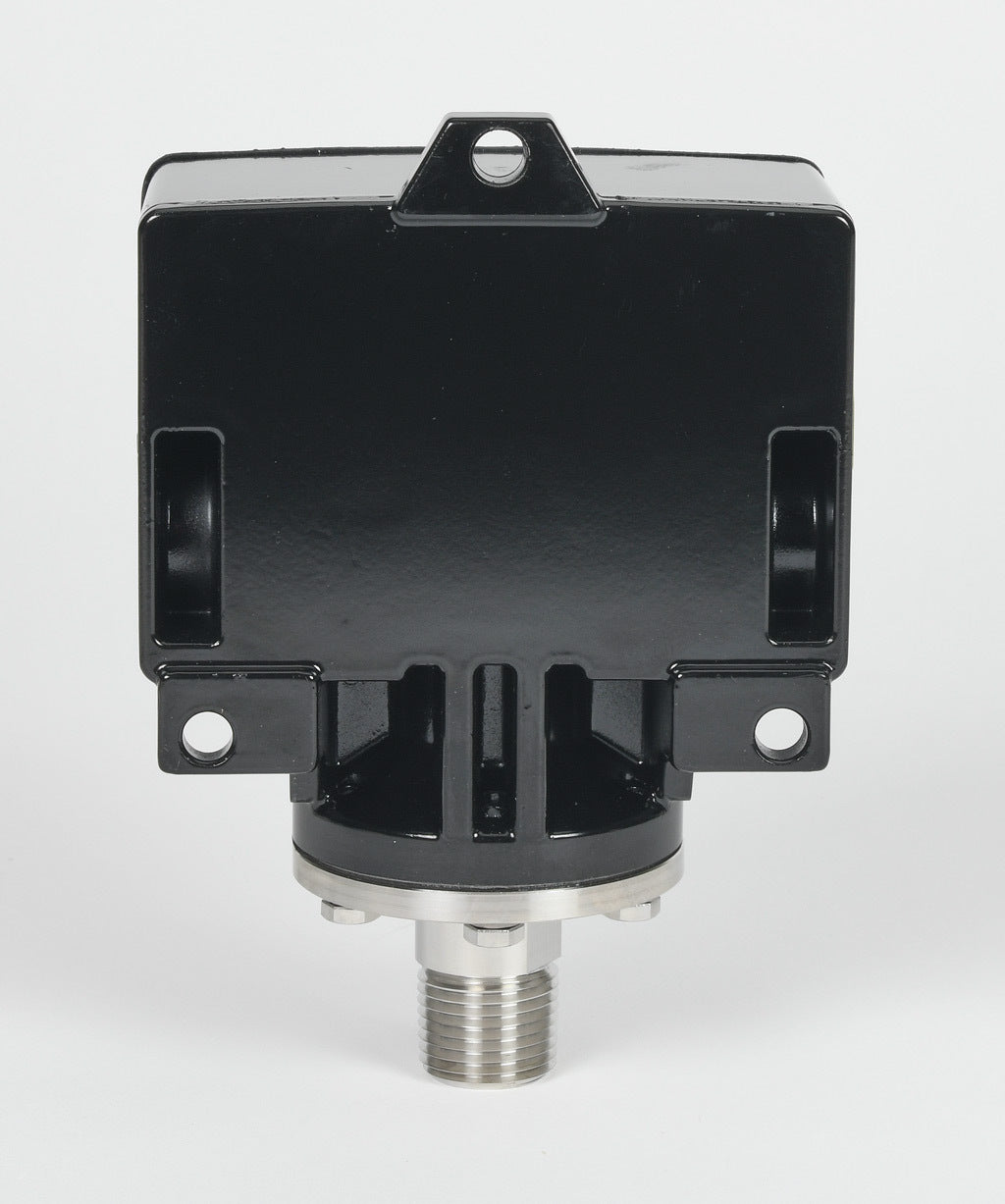 Ashcroft mechanical pressure switch, 450 to 3000 psig set point, 80 to 235 psig deadband range, Buna-N sensing element, Buna-N seal(s), SPDT 15A, 1/2in male NPT or 1/4in female NPT process connection, 3/4in female NPT conduit opening.-B424B3000