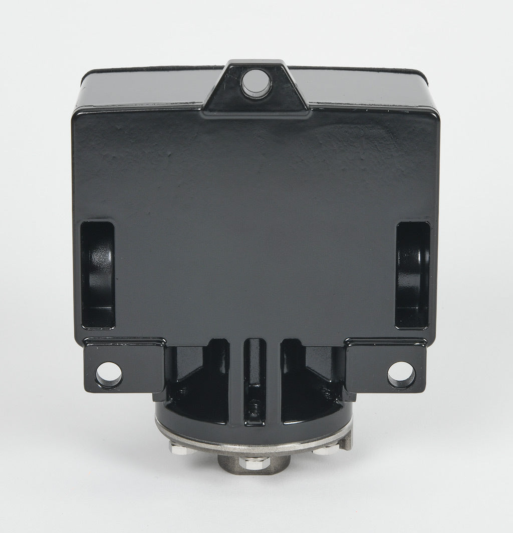 Ashcroft mechanical pressure switch, 2.25 to 15 psig set point, 0.7 to 2.1 psig deadband range, Viton sensing element, Viton seal(s), SPDT 15A, 1/4in female NPT process connection, 3/4in female NPT conduit opening.-B424V15