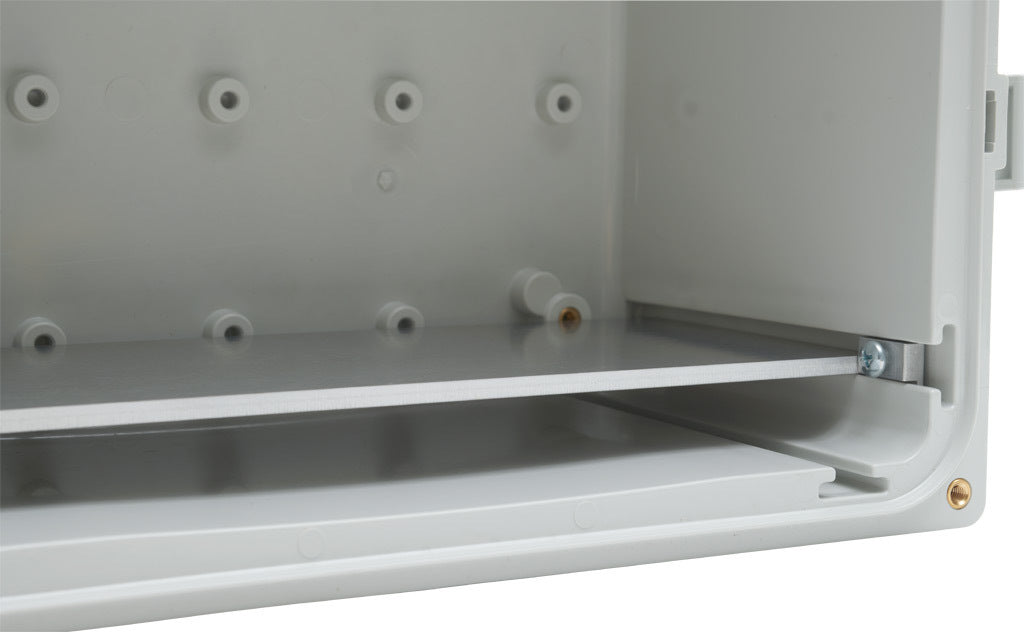 AttaBox shelf, weight distribution, 10 x 6in, aluminum. (2) screws and (2) slot nuts included.-WD106